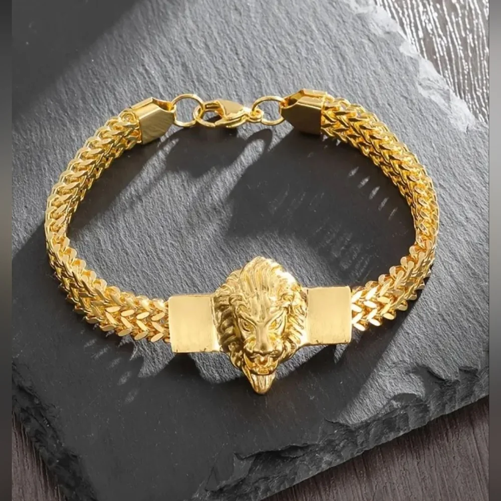 MEN'S GOLD LION STAINLESS STEEL BRACELET - Picture 1 of 4